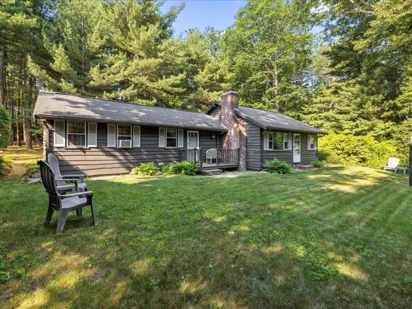 27 Old Meetinghouse Rd, Duxbury, MA 02332