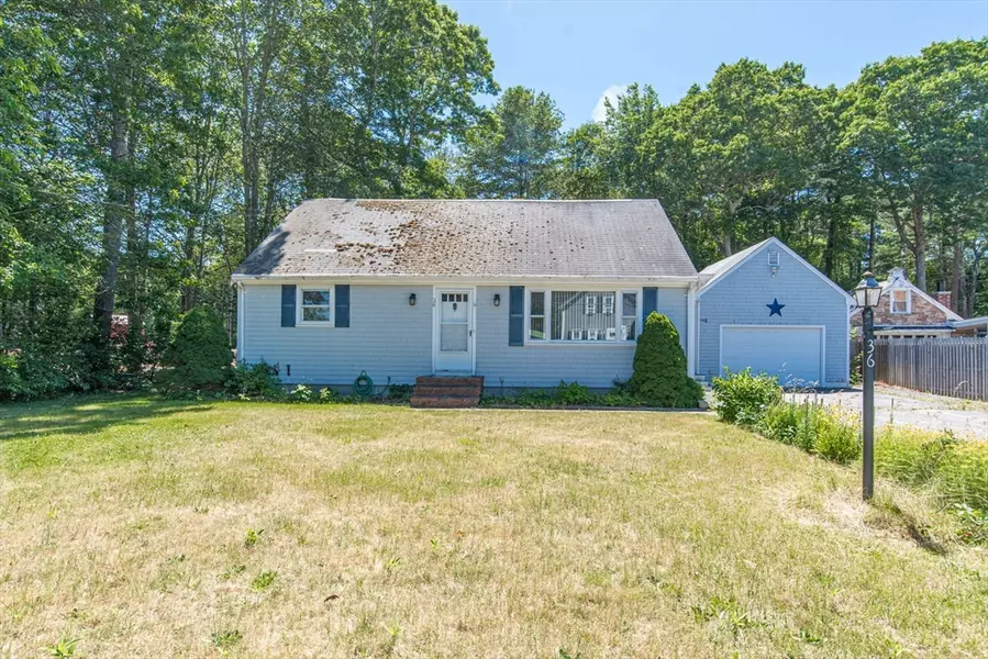 36 Nyes Lane, Acushnet, MA 02743