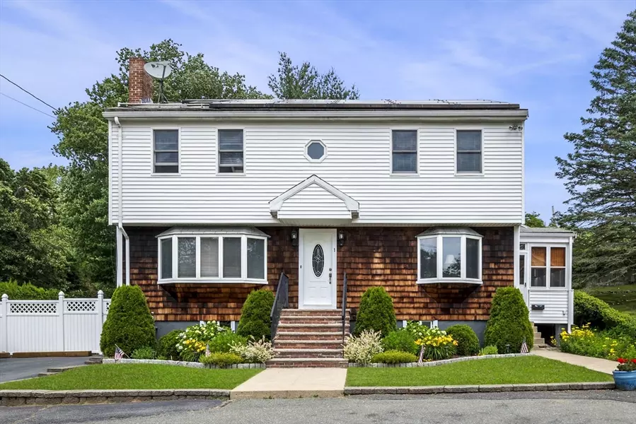 1 Catalpa St, Saugus, MA 01906