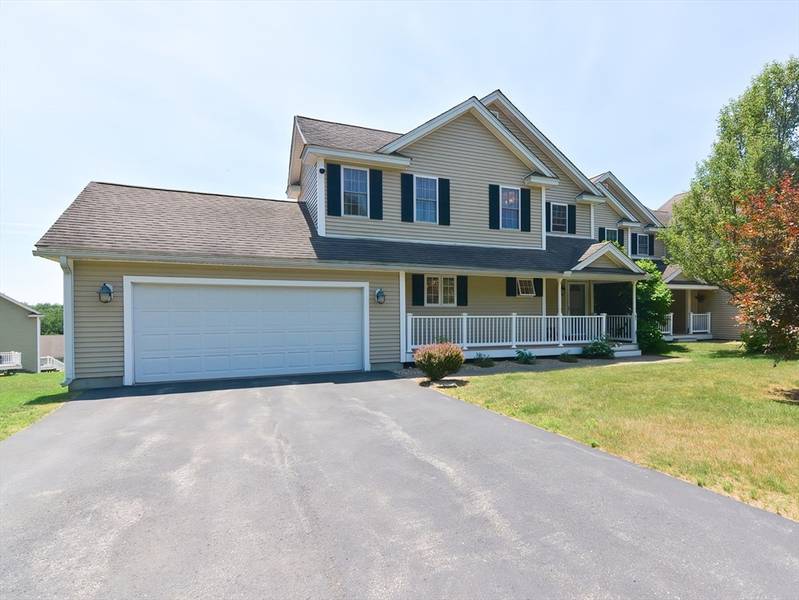 67 Woods Ln #67, Lancaster, MA 01523