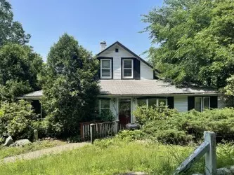 325 Walnut Street, Lynnfield, MA 01940