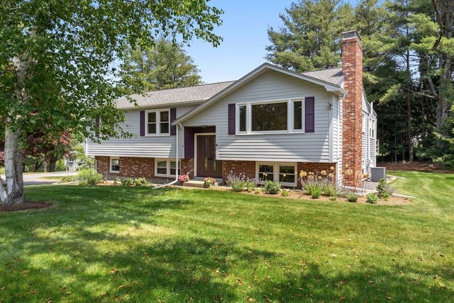 11 Patriots Road, Acton, MA 01720