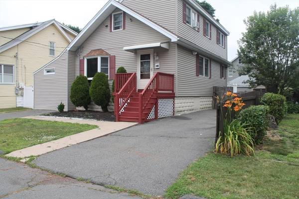 19 Dustin St, Saugus, MA 01906