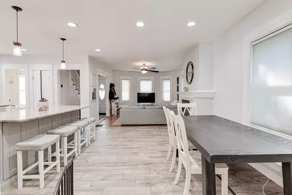 Wakefield, MA 01880,18 Elm Street
