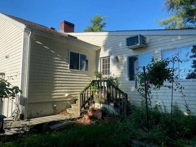 Tiverton, RI 02878,25 Pocasset Ave