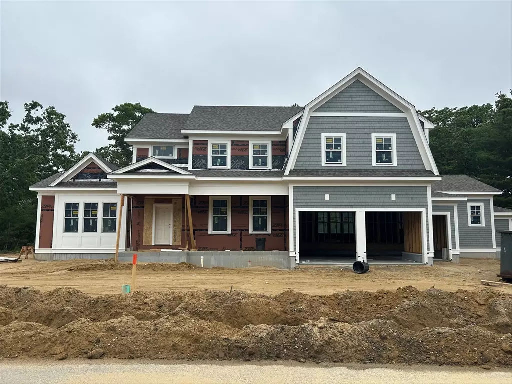 Mashpee, MA 02649,15 Willow Circle