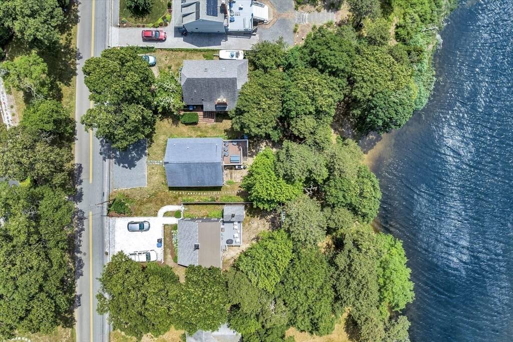 Falmouth, MA 02536,69 Shorewood Dr