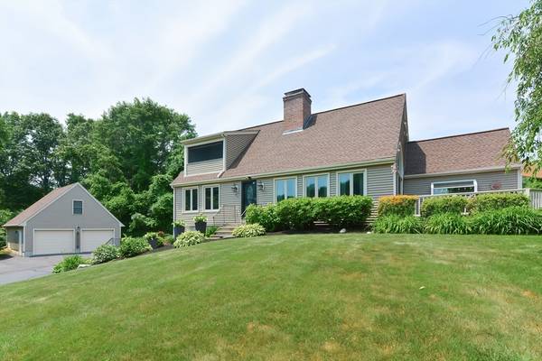 22 Bond Hollow Rd, Sutton, MA 01590