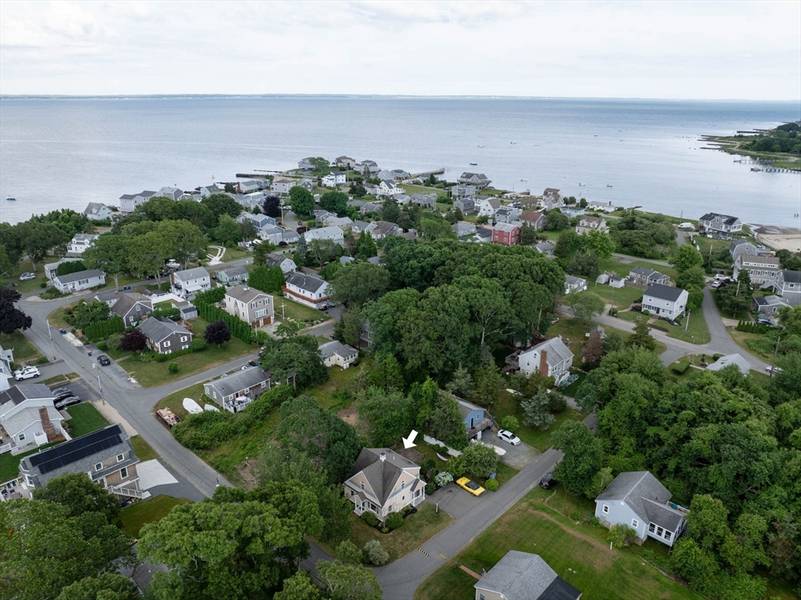 6 North Rd, Mattapoisett, MA 02739