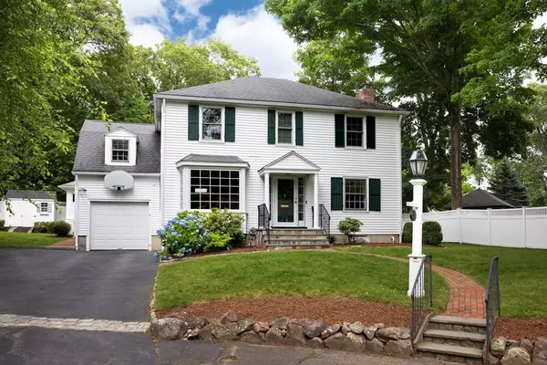 Wellesley, MA 02481,7 Southwick Cir