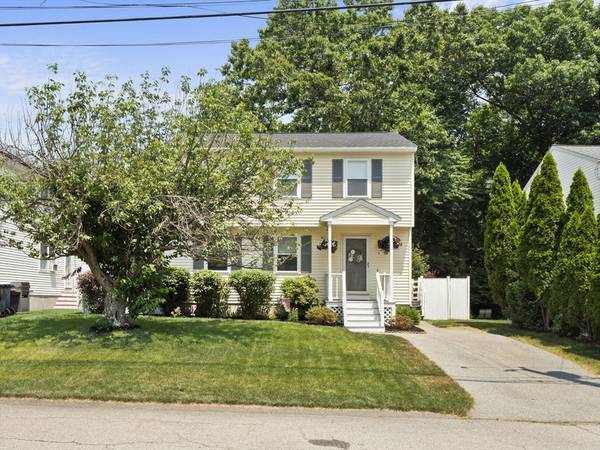 4 Washington Ave, Dracut, MA 01826