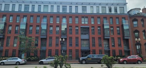 691 Massachusetts Ave #406, Boston, MA 02118