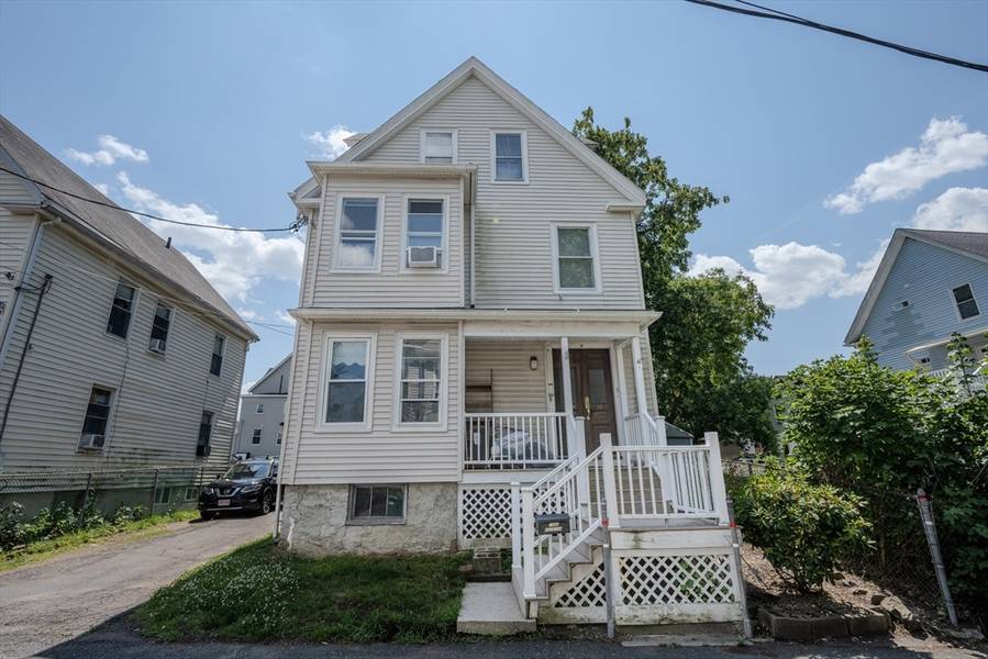 10 Adams Ct, Lynn, MA 01902