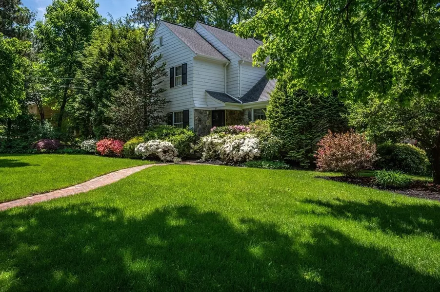 65 Hartman Rd, Newton, MA 02459