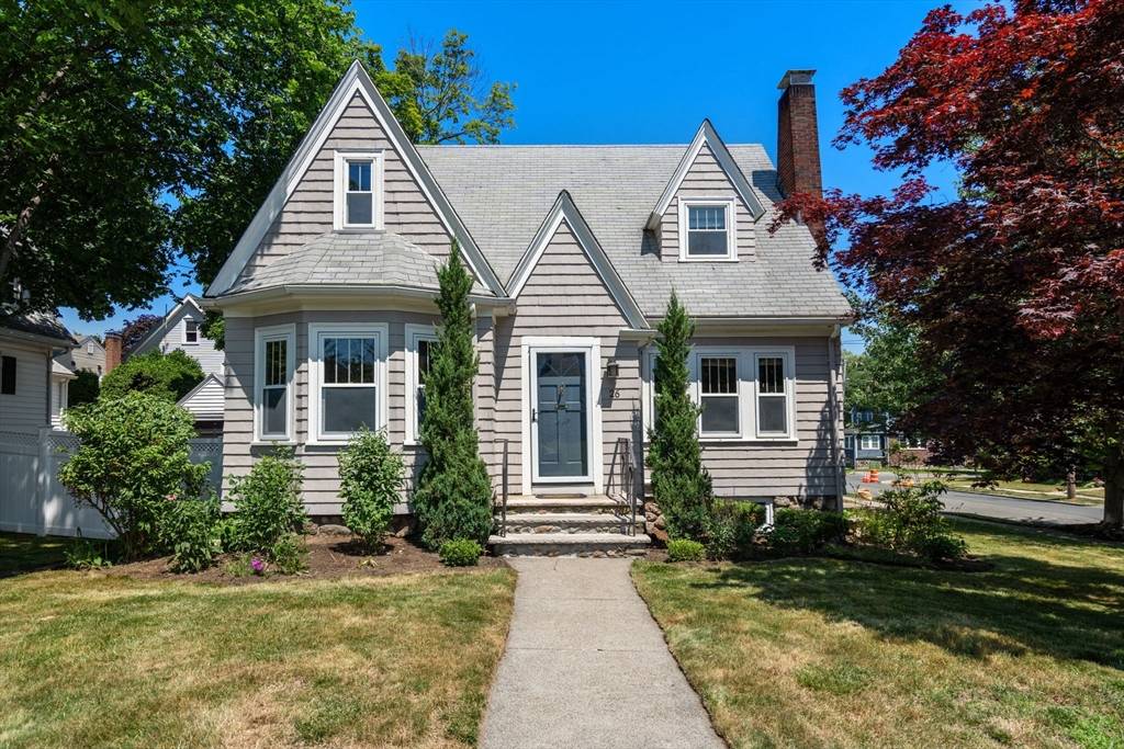 26 Keniston Rd, Melrose, MA 02176