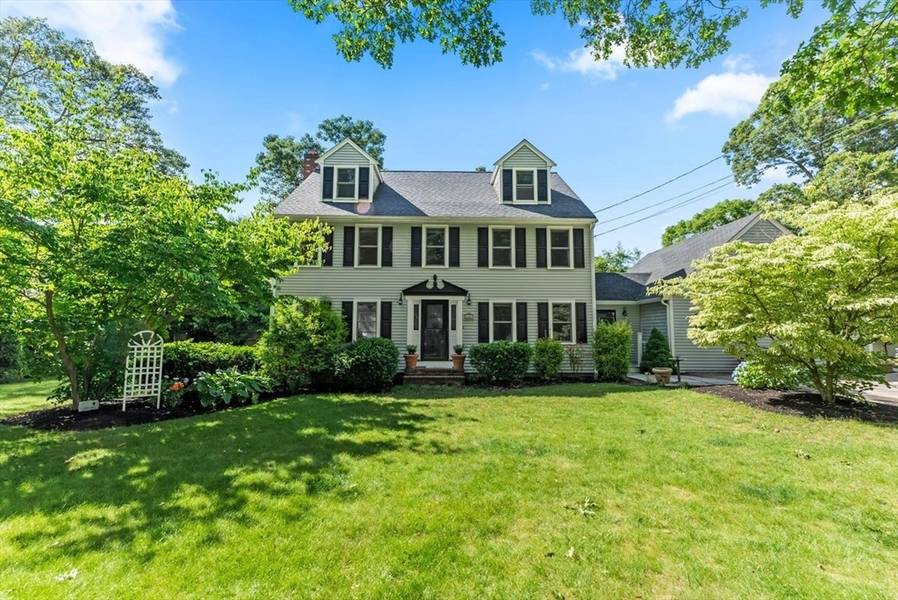 12 Bartlett Ave, Duxbury, MA 02332