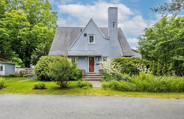 568 California St, Newton, MA 02460