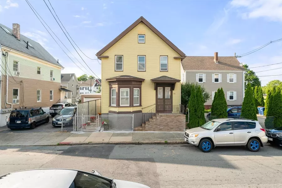 101 Potomska St, New Bedford, MA 02740