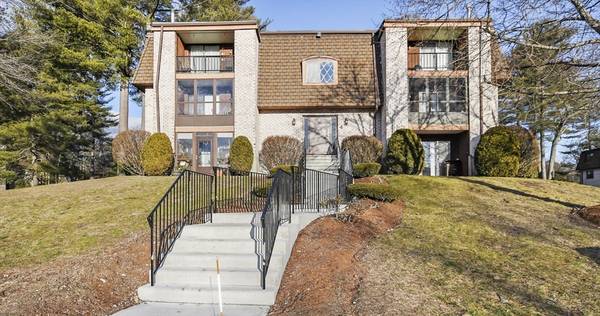 4 Greenbriar Drive #207, North Reading, MA 01864