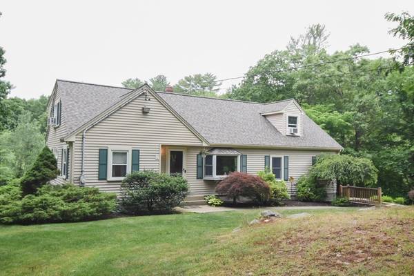 146 Forest St, Middleton, MA 01949