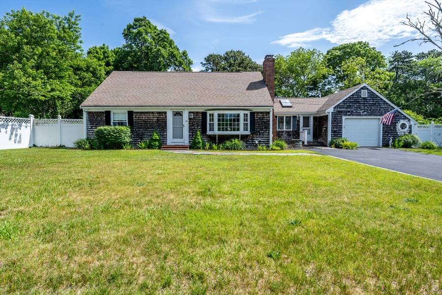 28 Vine Brook Rd, Yarmouth, MA 02664