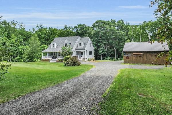 371 Walnut Hill Rd, Orange, MA 01364