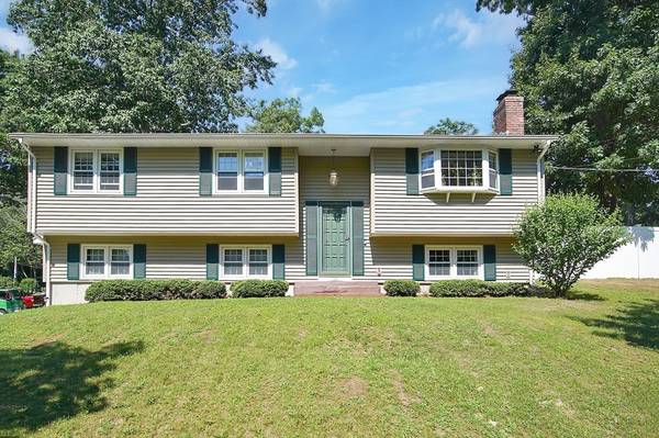 17 Beach Rd, Ware, MA 01082