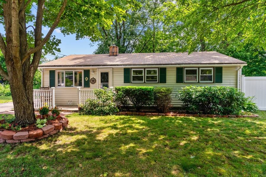 8 Ewald Ave, Plainville, MA 02762