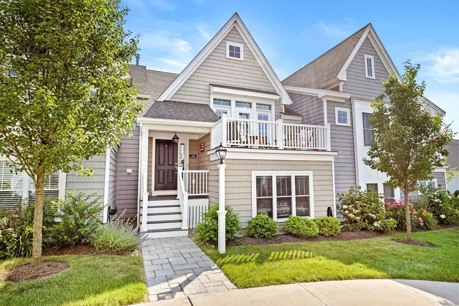 15 Olive St, Plymouth, MA 02360