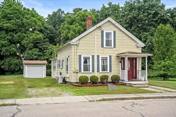 32 Goddard St,  Blackstone,  MA 01504