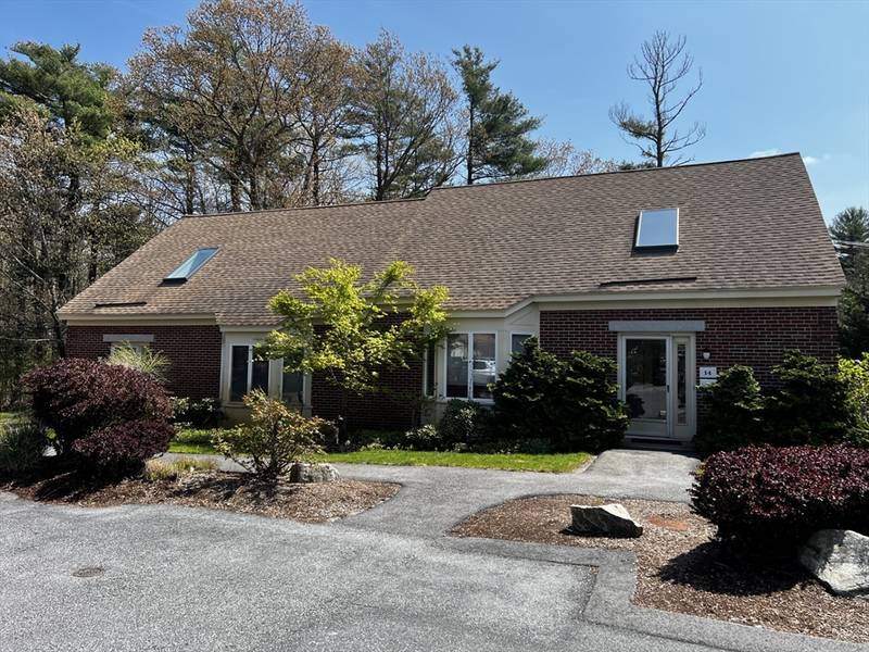 175 Derby St #14, Hingham, MA 02043