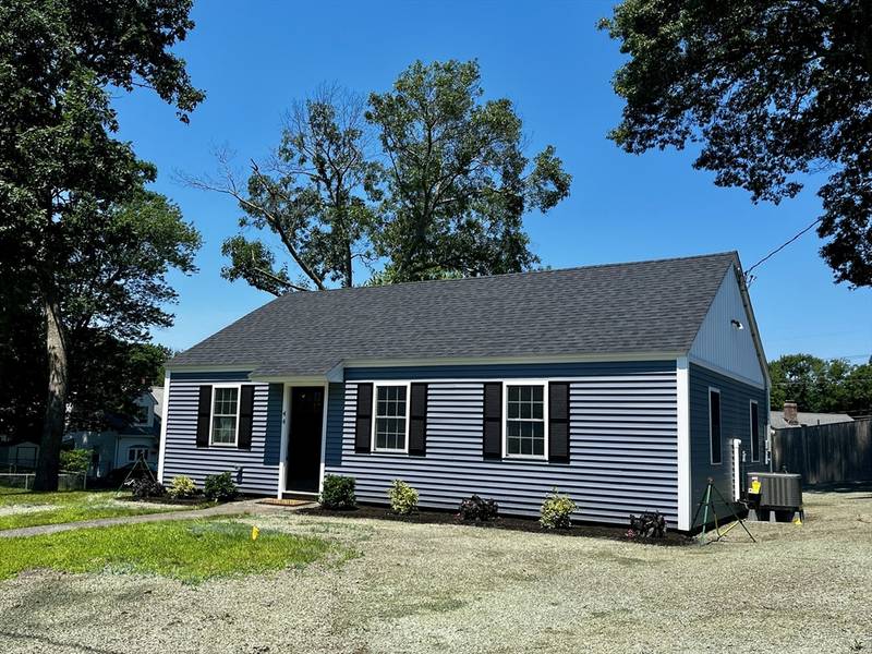 44 Woodbine Rd, Stoughton, MA 02072