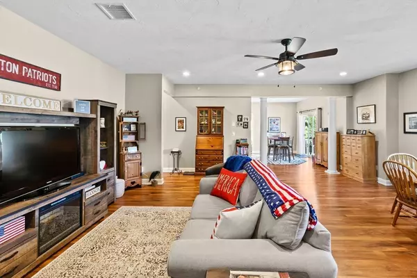 Hanson, MA 02341,902 Main #13