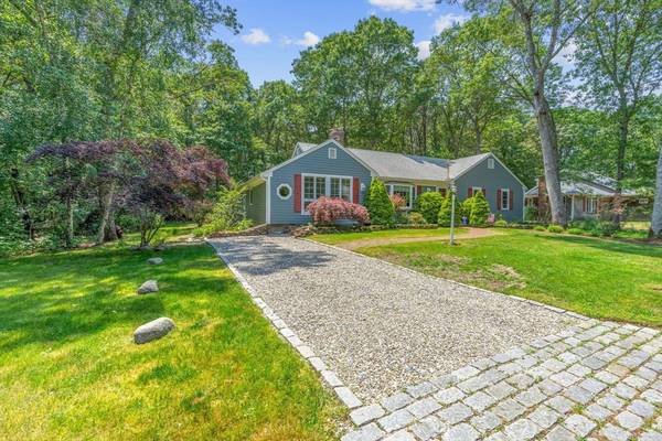 Yarmouth, MA 02673,15 Makepeace Ln