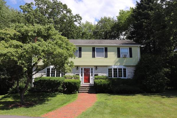 7 Lincoln Cir #7, Natick, MA 01760