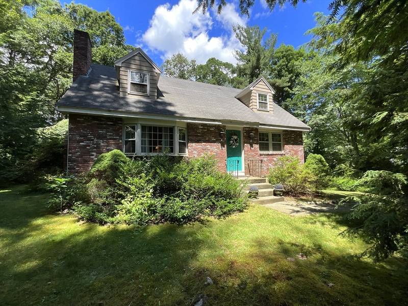 211 Concord Rd, Chelmsford, MA 01824