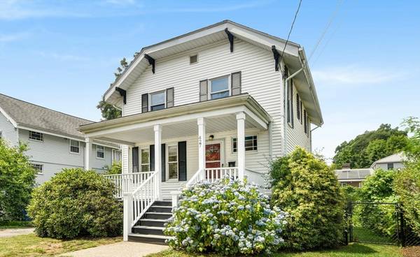 427 Albemarle Rd, Newton, MA 02460