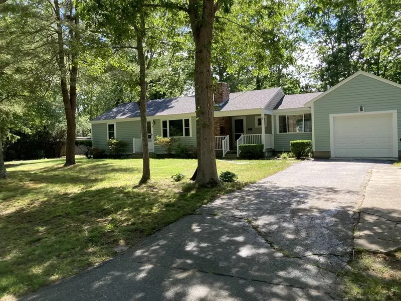 19 Buchanan Rd, Yarmouth, MA 02673