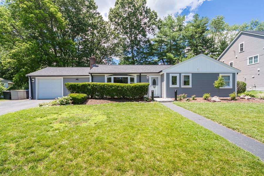 19 Greenleaf Rd, Natick, MA 01760