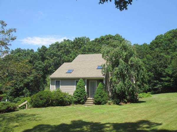 23 Blueberry Hill, Webster, MA 01570