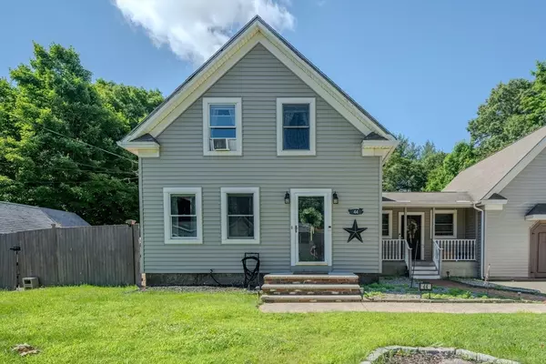 44 Pine St, Peabody, MA 01960