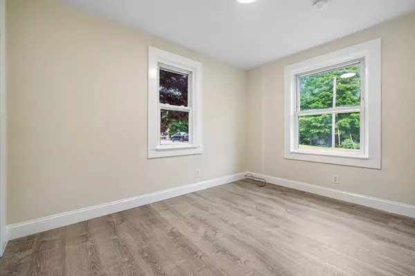 Raynham, MA 02767,362 N Main St