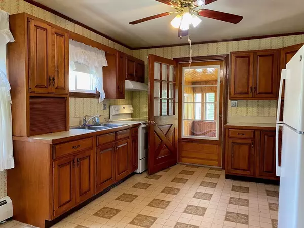 Northfield, MA 01360,44 Pentecost Rd