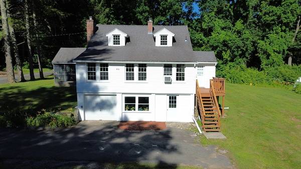 21 Delmor Ave, Wilbraham, MA 01095