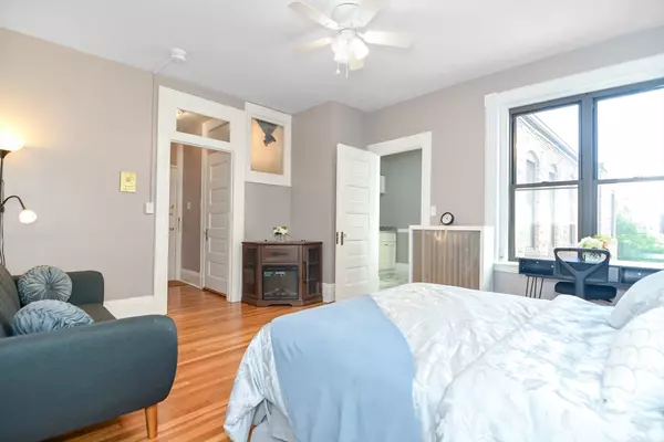 1091 Boylston St #58, Boston, MA 02215