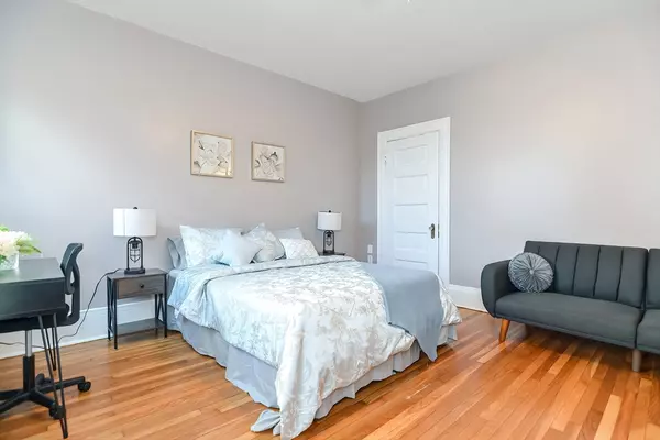 Boston, MA 02215,1091 Boylston St #58
