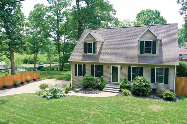 51 Mirimichi St, Plainville, MA 02762