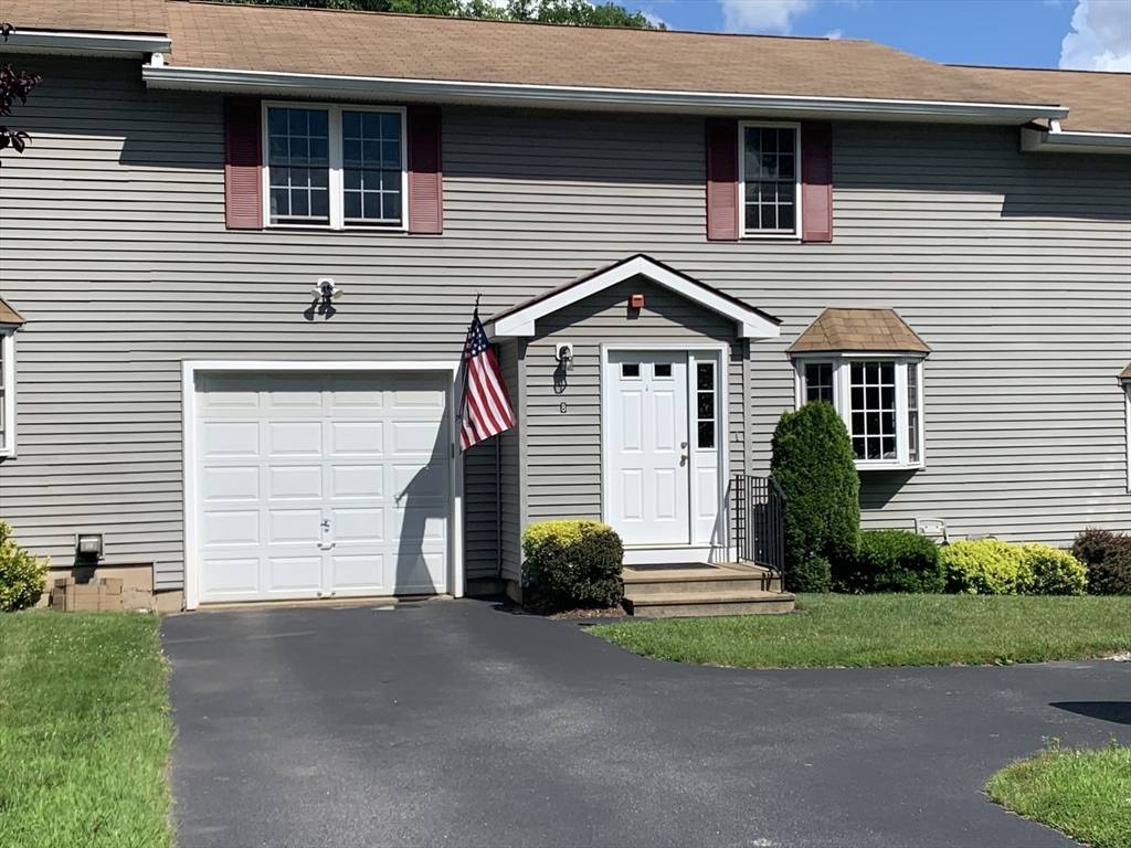 8 Hill Ct #8, Dudley, MA 01571