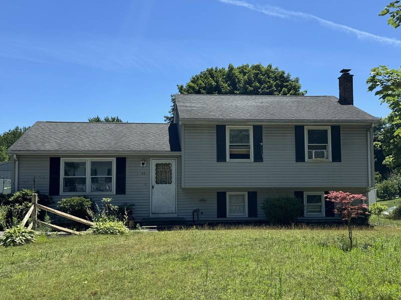 35 Pinta Circle, Springfield, MA 01104