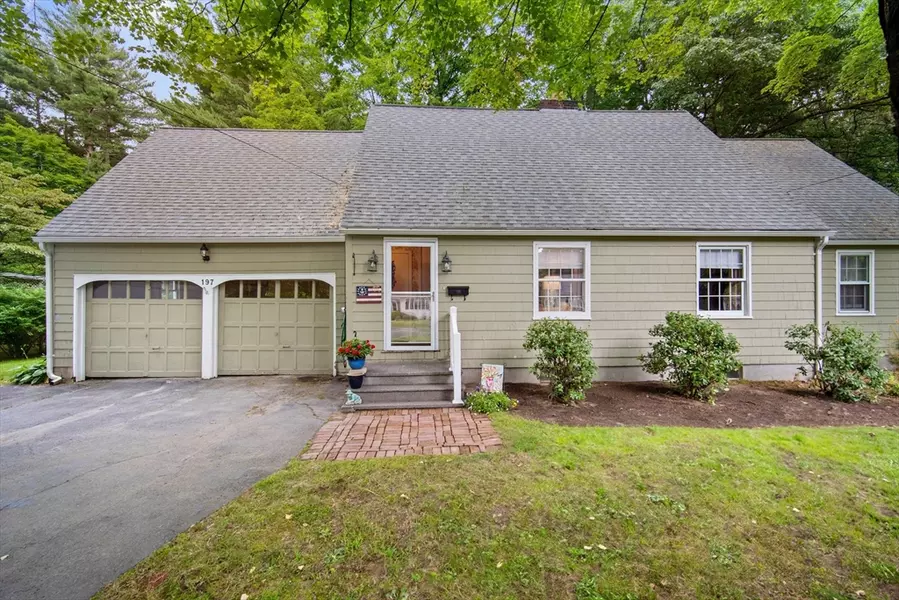 197 Hazardville Rd, Longmeadow, MA 01106